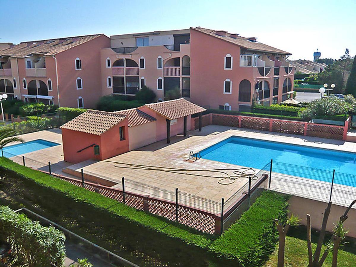 Appartement Charmant: Canet-en-Roussillon Retreat with Shared Pool Exterior photo