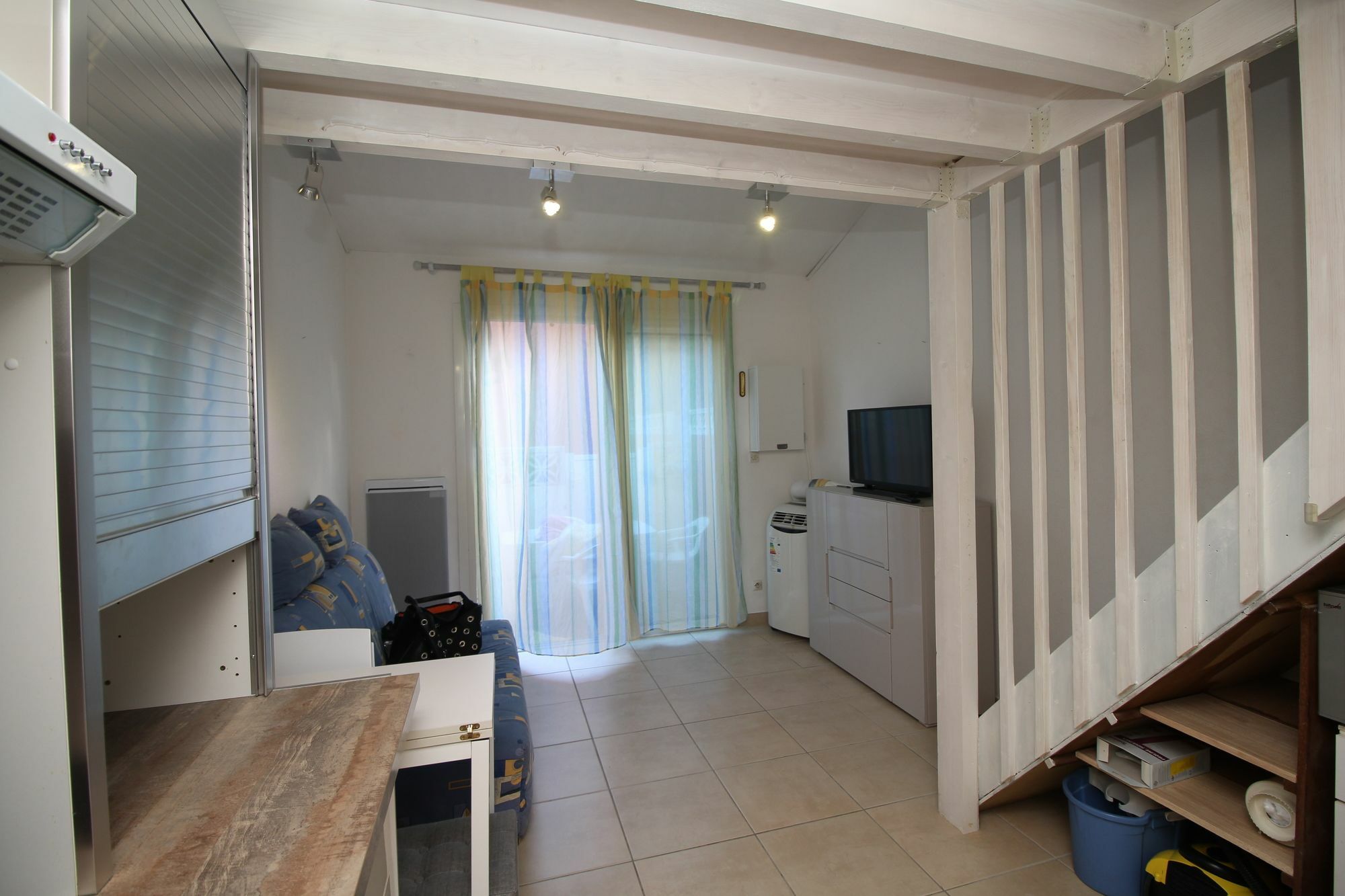 Appartement Charmant: Canet-en-Roussillon Retreat with Shared Pool Exterior photo